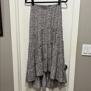 Chic High-Low Black and White Skirt